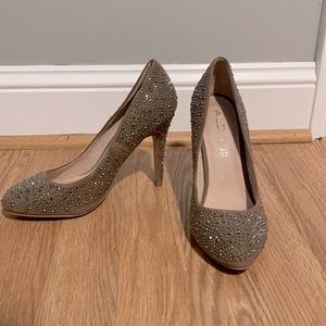 Aldo tan sparkle pumps